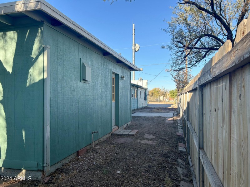 61 Exterior