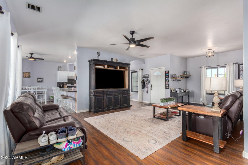 11 Pueblo Circle 8155
