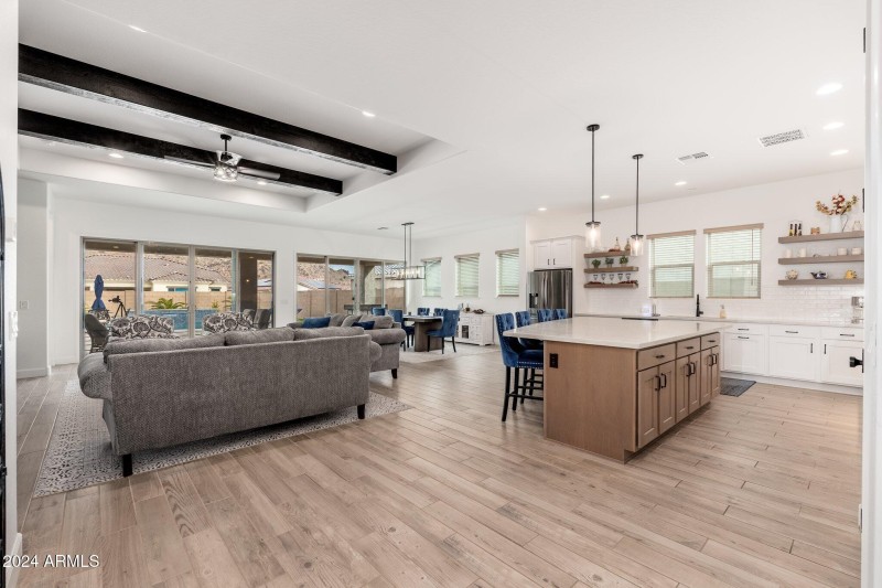21354 W Minnezona Ave - 04