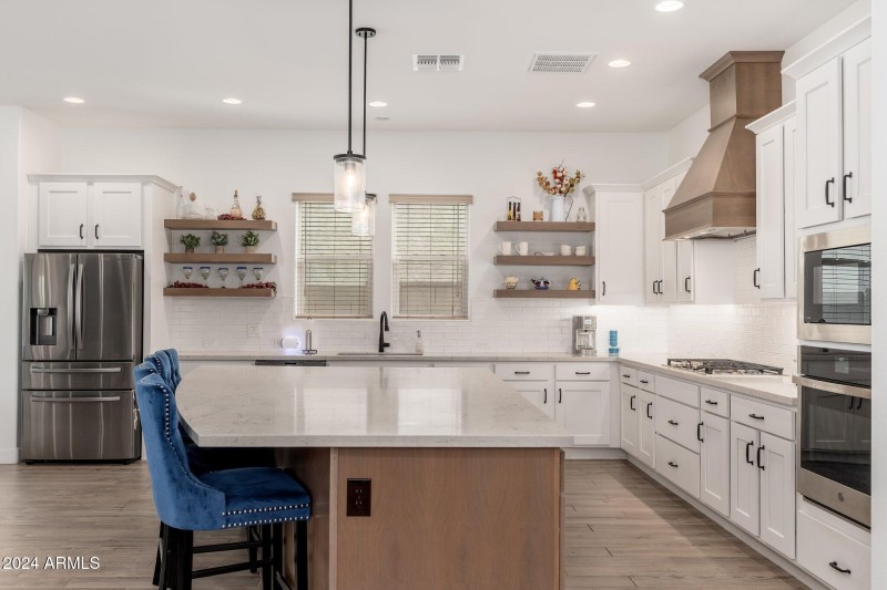 21354 W Minnezona Ave - 05
