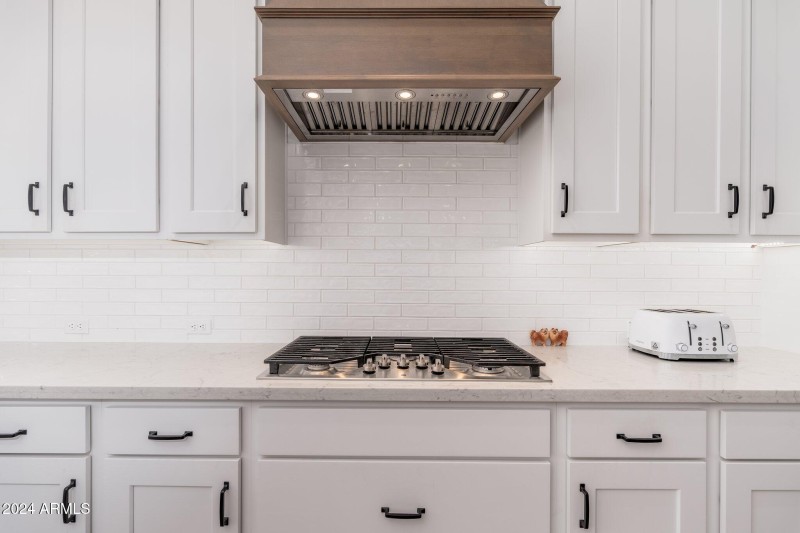 21354 W Minnezona Ave - 08