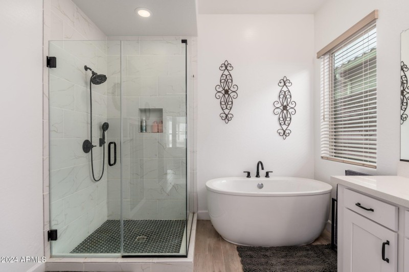 21354 W Minnezona Ave - 21