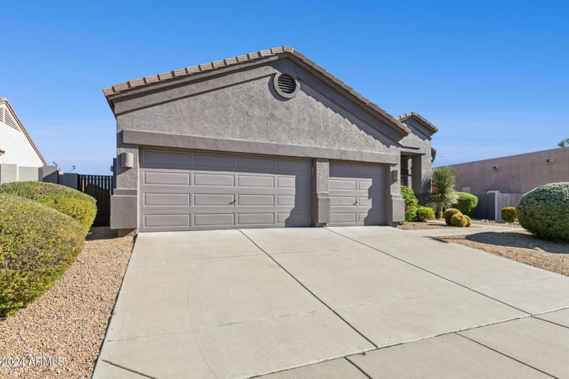 2-web-or-mls-27231-n-47th-st