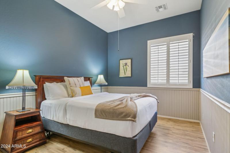 33-web-or-mls-27231-n-47th-st