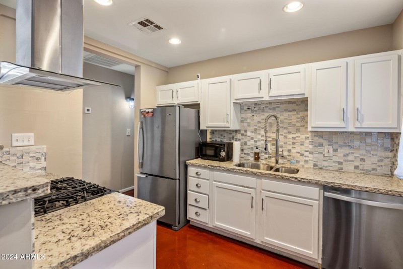 13-web-or-mls-D46A8532