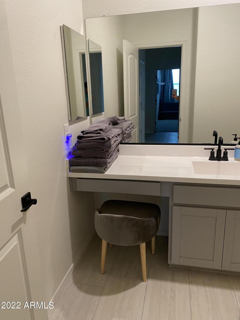 CB248E9A-7D39-4BD4-ABA4-8548066491E6