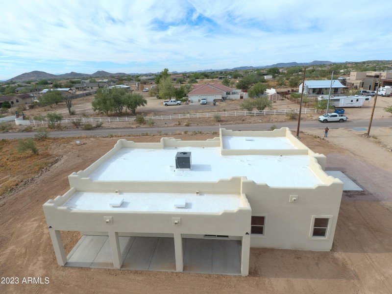 Roof drone