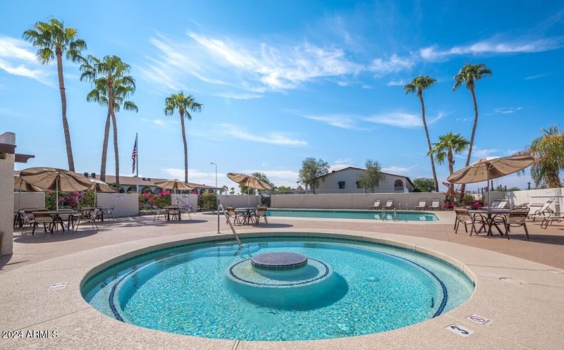 Pool area 3 ft