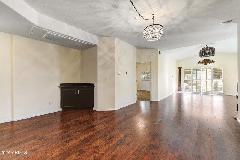 03-Living & Dining Room