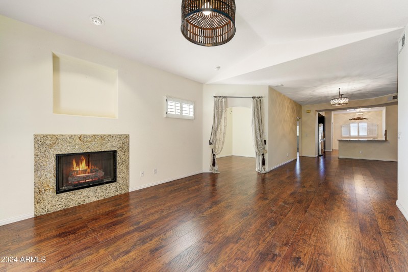 04-Living Room II