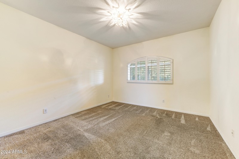 13-Primary Suite