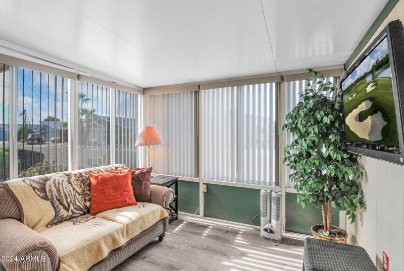 AZ Room with Blinds