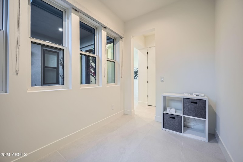Den/Office/Bonus Room
