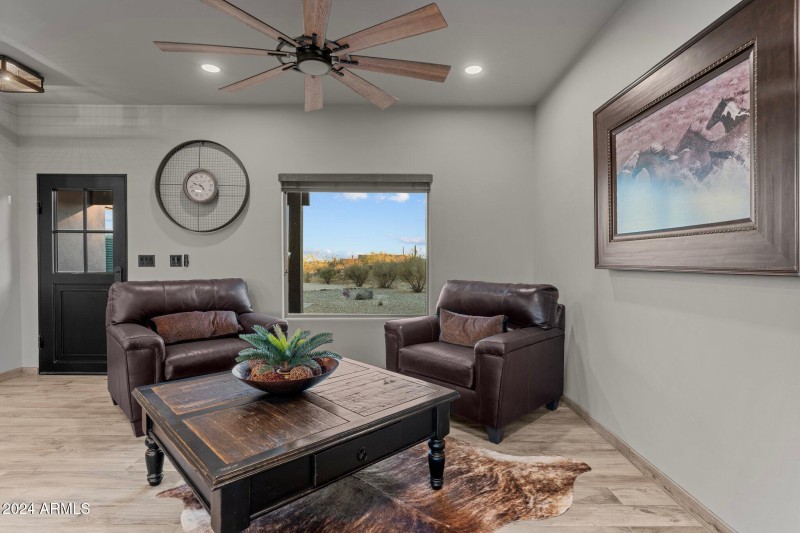 21-web-or-mls-DSC00705