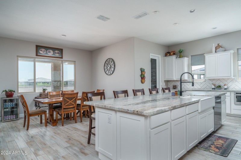 12) KITCHEN