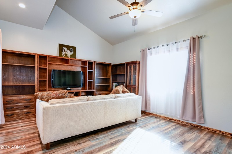 Guest House 4