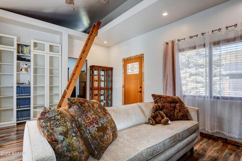 Guest House 5