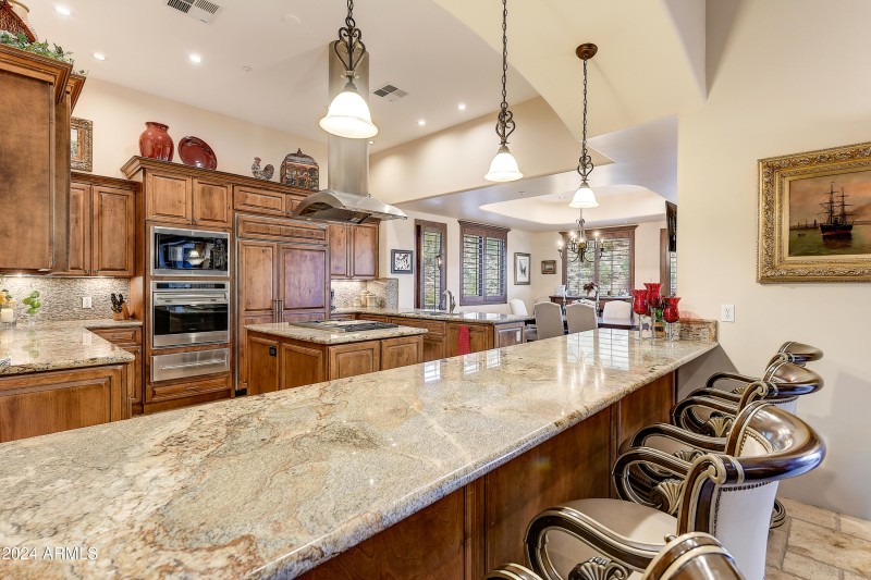 012_Counter Top Dining