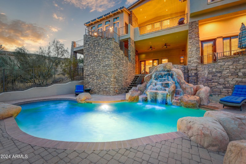 054_Twilight Pool