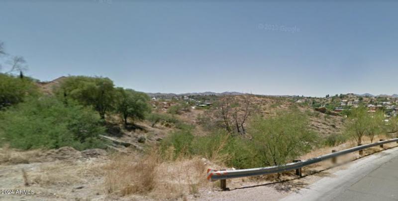 180 E LA CASTELLANA DR