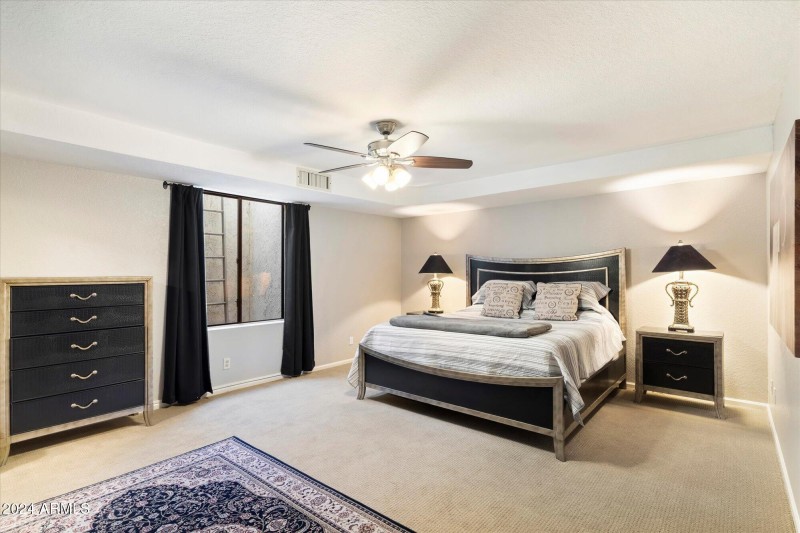 071-Bedroom