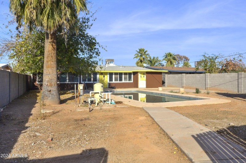 Back-Of-Home A