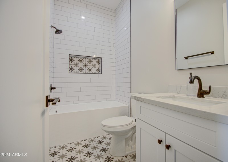 Guest Suit attached bathroom