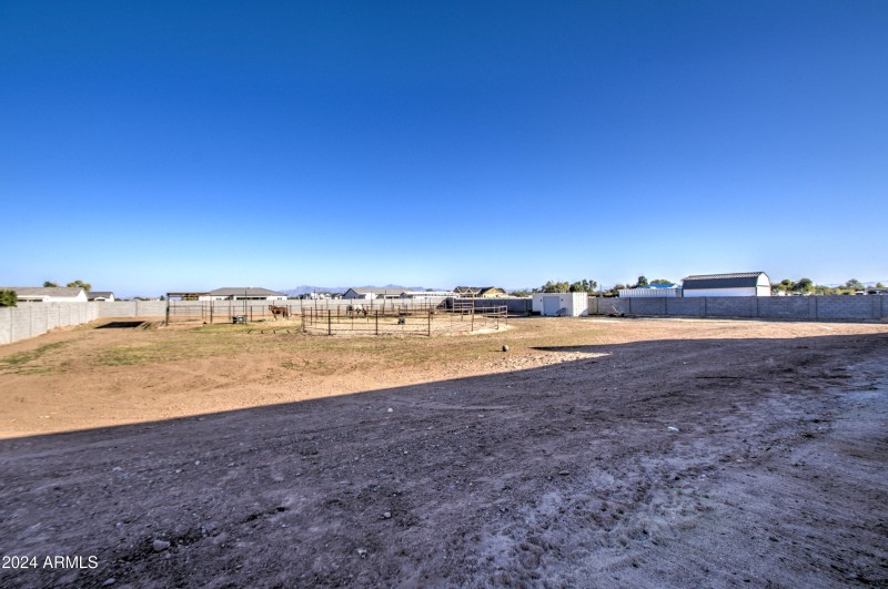 YArd and stalls