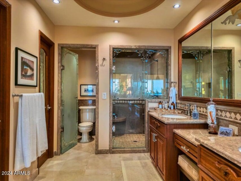 Primary Ensuite 2