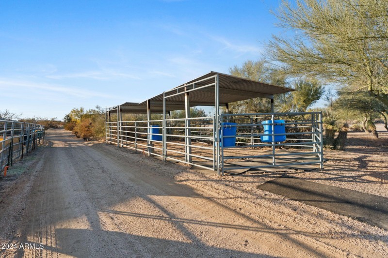Horse Corral + Saddle Area