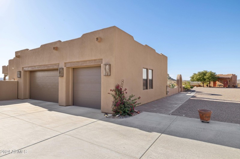 2-web-or-mls-2035-giana-dr