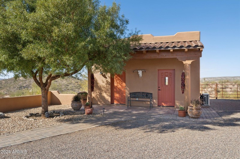 6-web-or-mls-2035-giana-dr