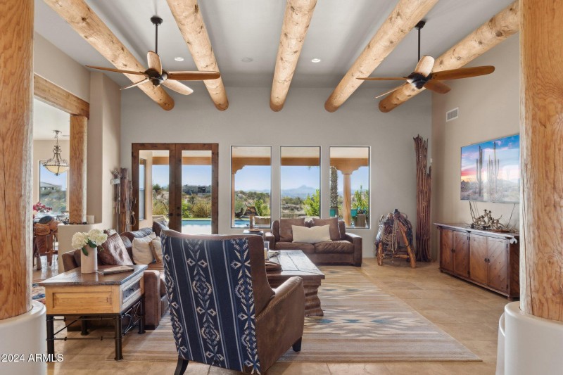 7-web-or-mls-2035-giana-dr