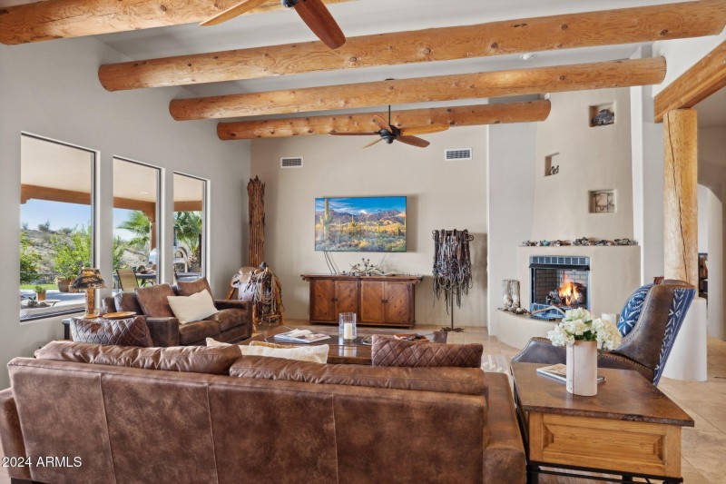 8-web-or-mls-2035-giana-dr