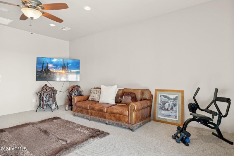 21-web-or-mls-2035-giana-dr