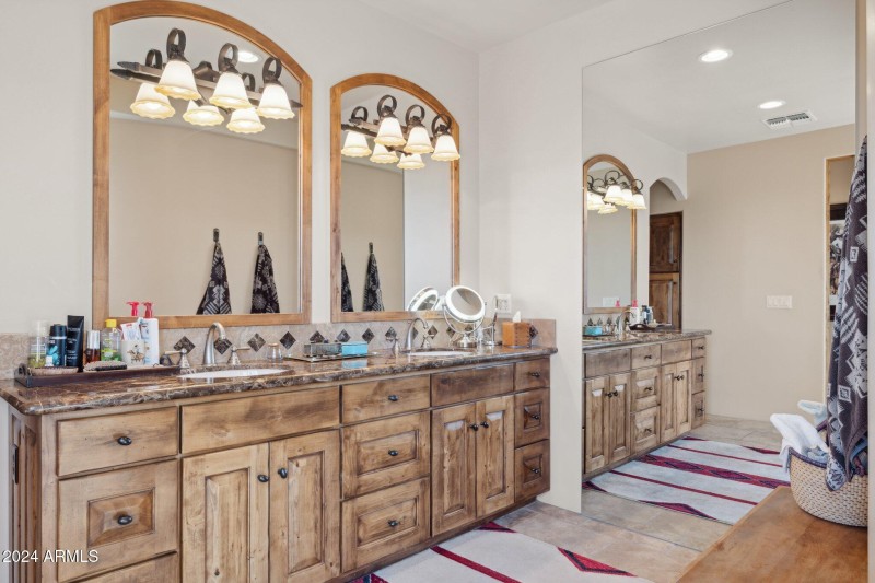 23-web-or-mls-2035-giana-dr