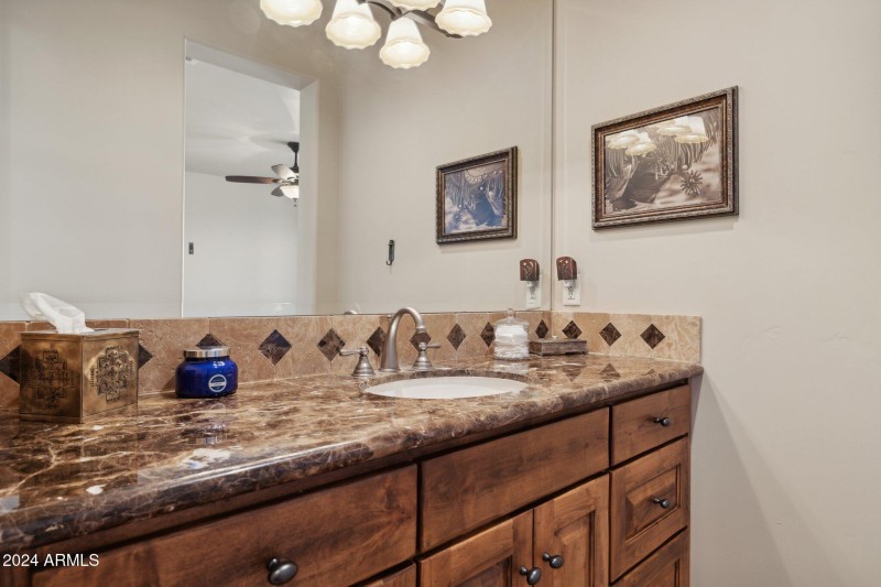 32-web-or-mls-2035-giana-dr