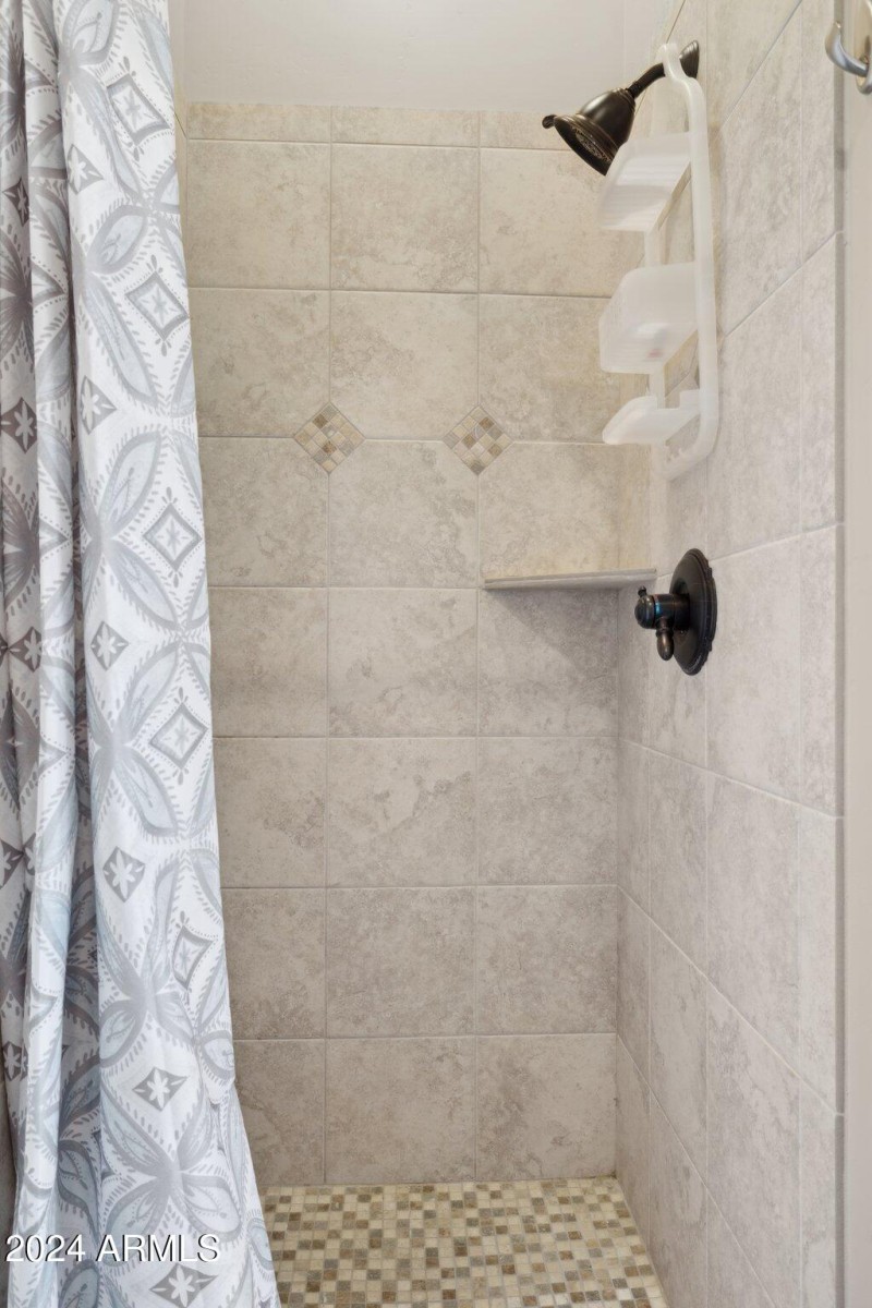 39-web-or-mls-2035-giana-dr
