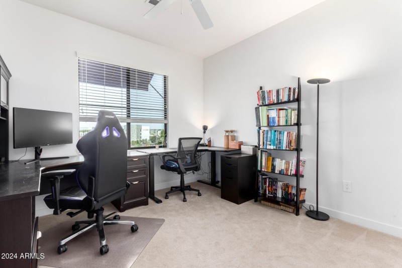 Bedroom 2/Office