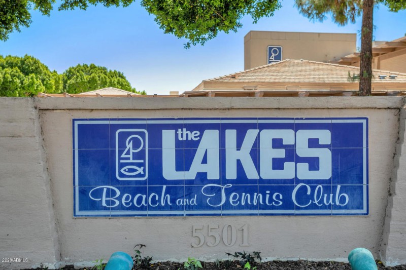 The Lakes - Tempe