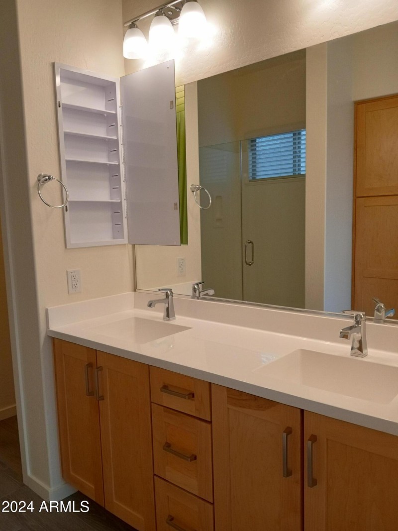 Primary Bath Dbl Sink Vanity