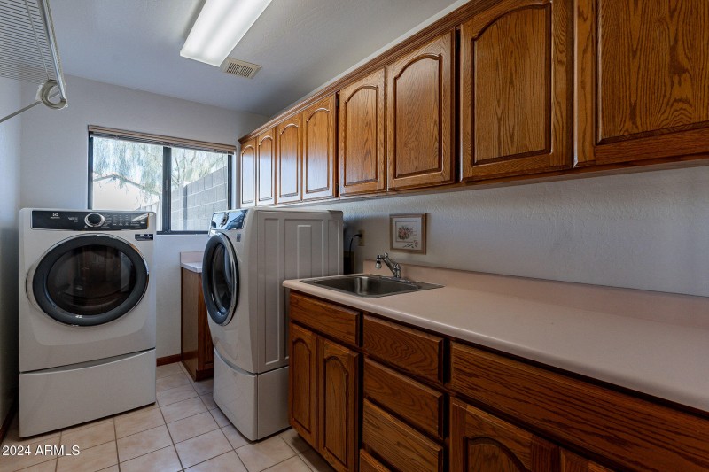 Laundry with Storage