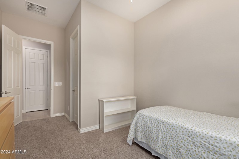 Bedroom 2 w/ walk in closet