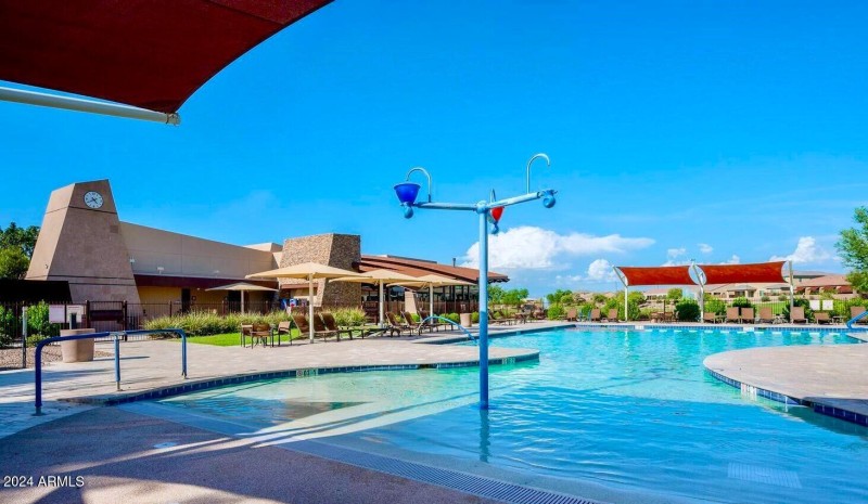 Adora splash pad