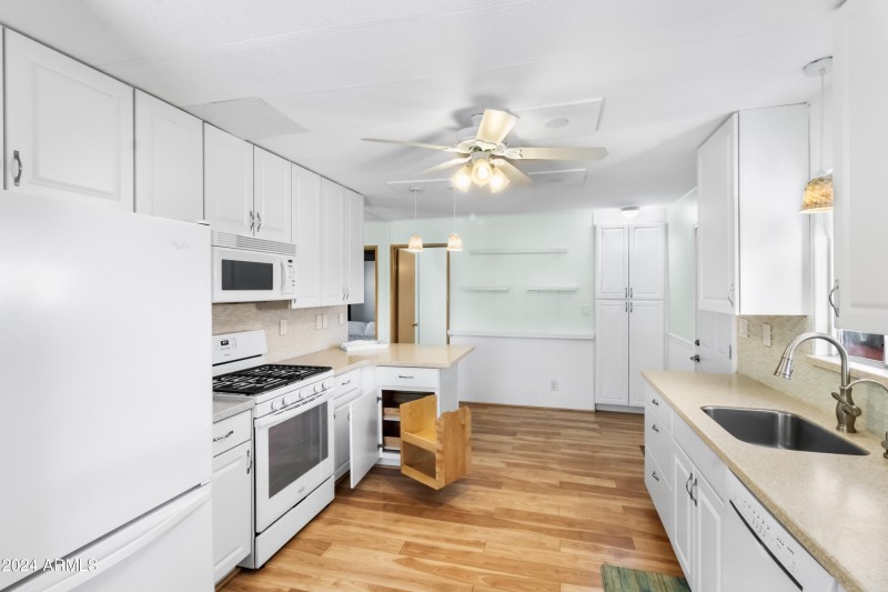 Kitchen with Space Saver Pull Out