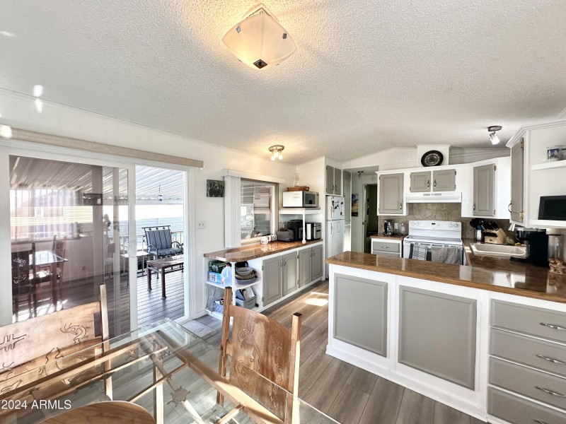 BEAUTIFULLY REMODELED