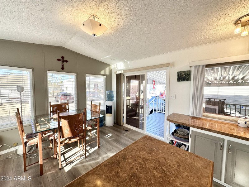 FRONT DINING AREA