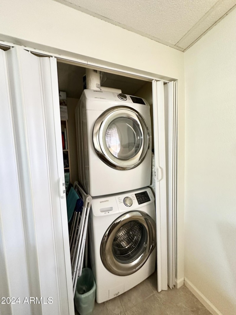 FULL SIZE STACKABLE WASHER/DRYER