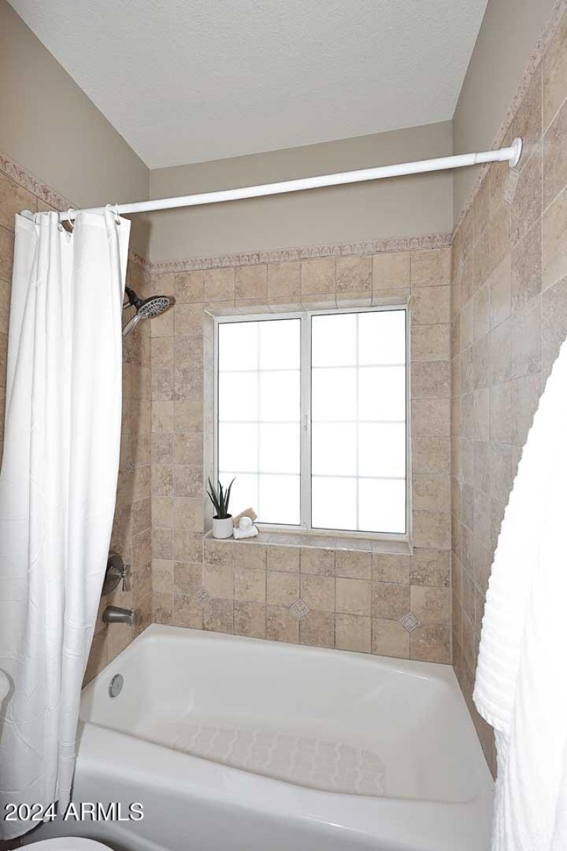 Hall Bath-Tub