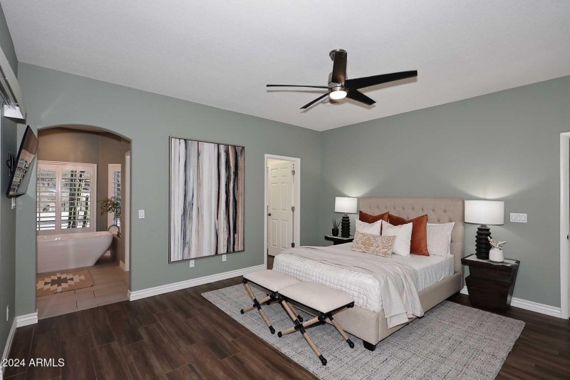 Primary Bedroom2